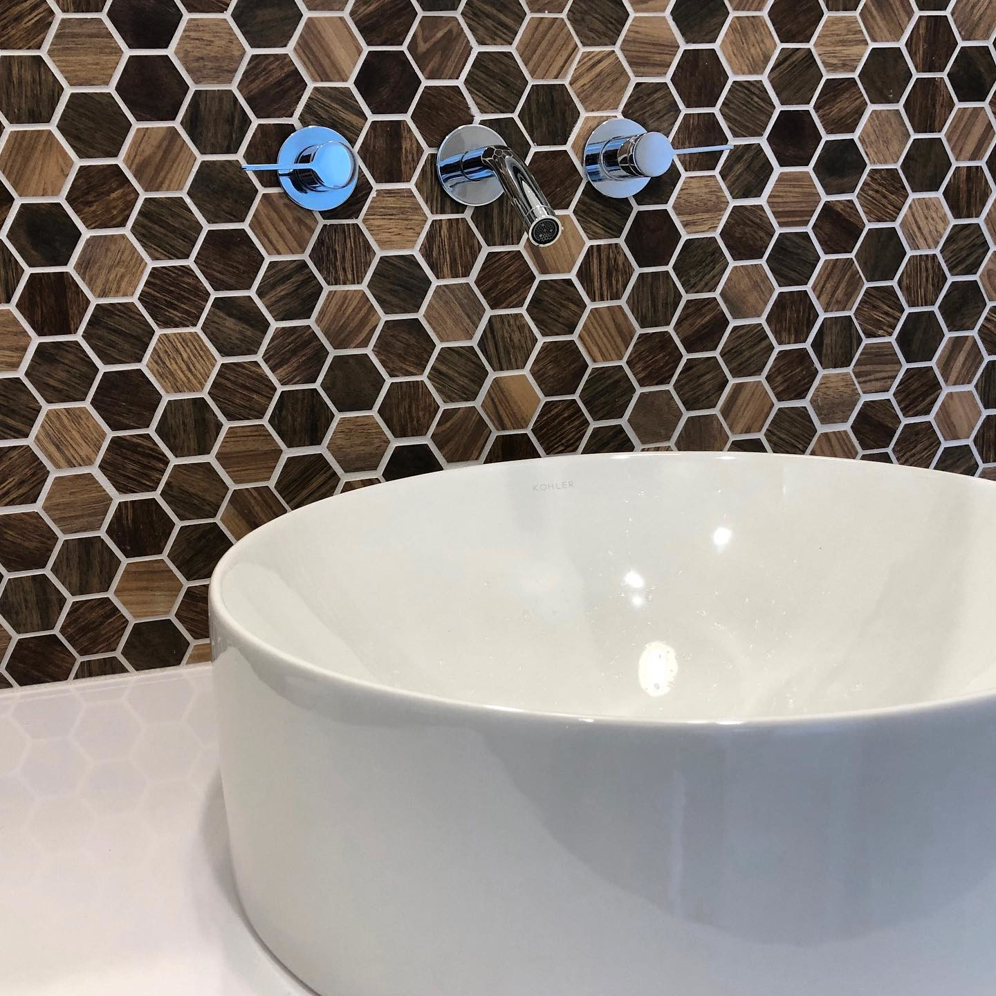Plumbing fixtures and bath products from Builders Depot